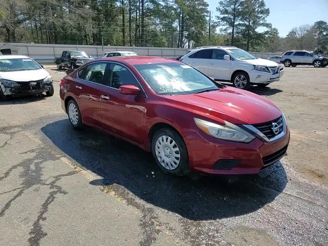 2016 Nissan Altima - Image 13