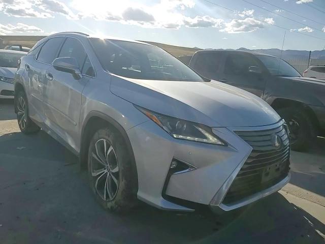 2018 Lexus RX - Image 12