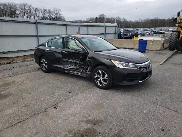 2017 Honda Accord - Image 11