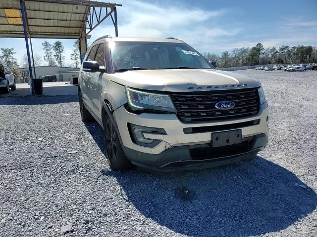 2017 Ford Explorer - Image 11