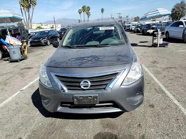 2018 Nissan Versa - Image 10
