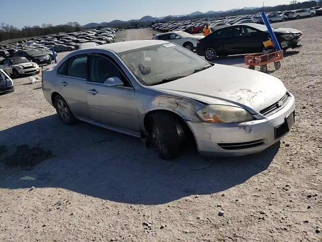 2009 Chevrolet Impala - Image 10