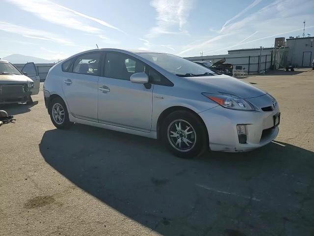 2010 Toyota Prius - Image 10
