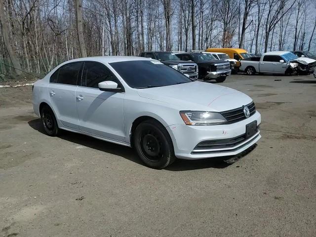 2017 Volkswagen Jetta - Image 11
