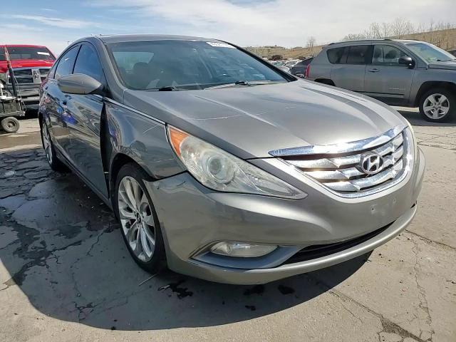 2012 Hyundai Sonata - Image 13
