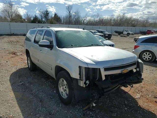 2013 Chevrolet Suburban - Image 12