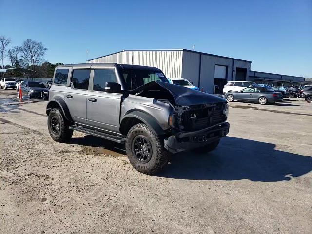 2023 Ford Bronco - Image 14