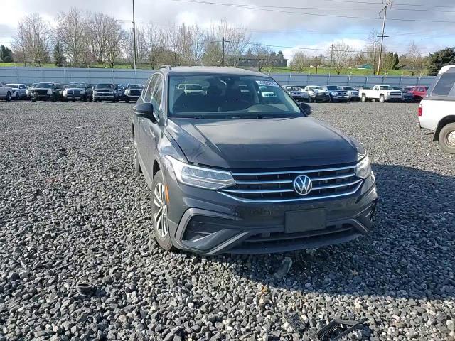 2023 Volkswagen Tiguan - Image 12