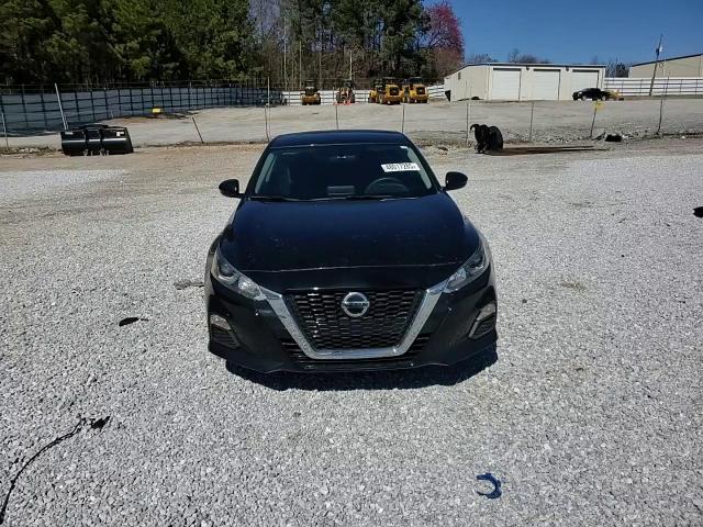 2020 Nissan Altima - Image 11