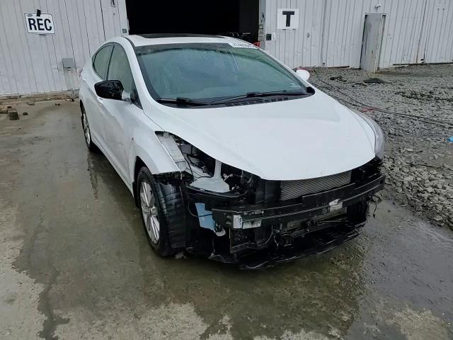 2015 Hyundai Elantra - Image 13