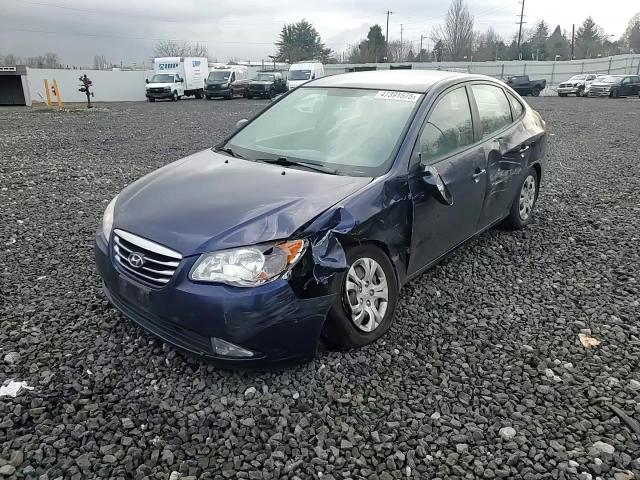 2010 Hyundai Elantra - Image 10