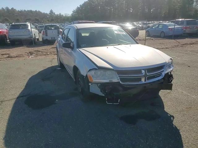 2012 Dodge Avenger - Image 10