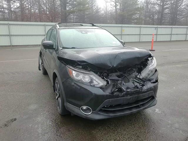 2017 Nissan Rogue - Image 11