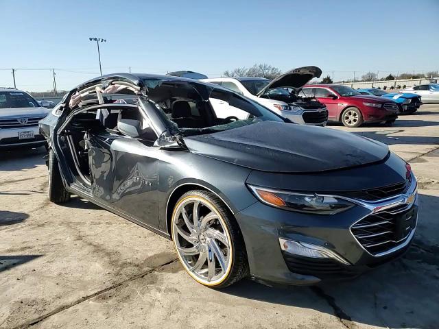 2019 Chevrolet Malibu - Image 11