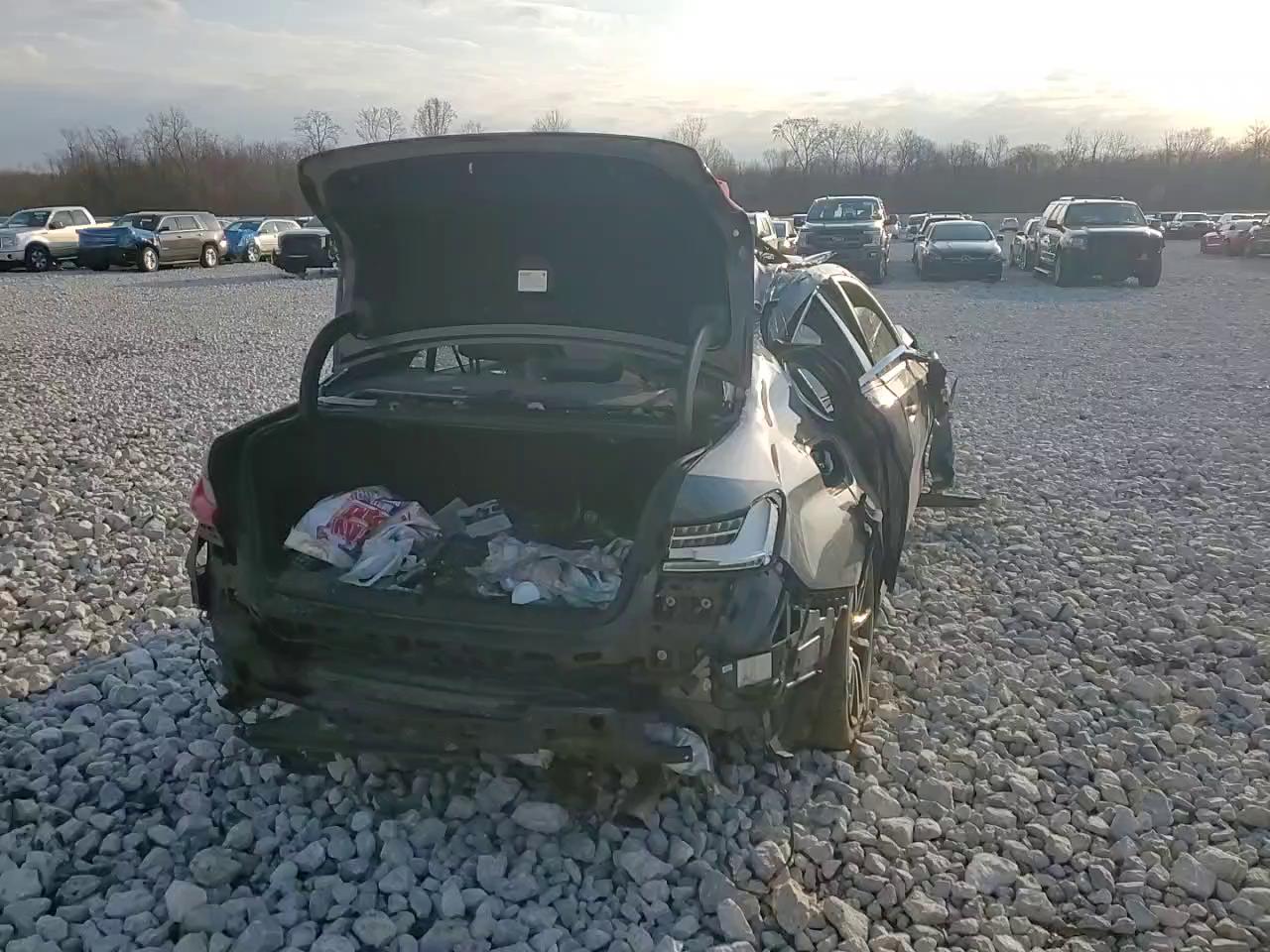 Фото: 3MW5R7J06L8B26955