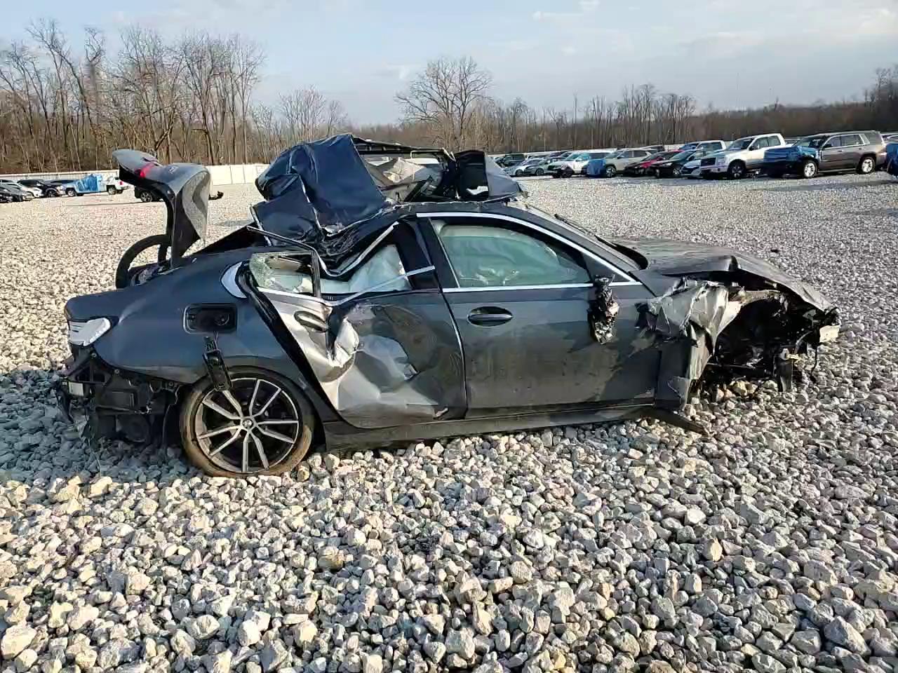 Фото: 3MW5R7J06L8B26955