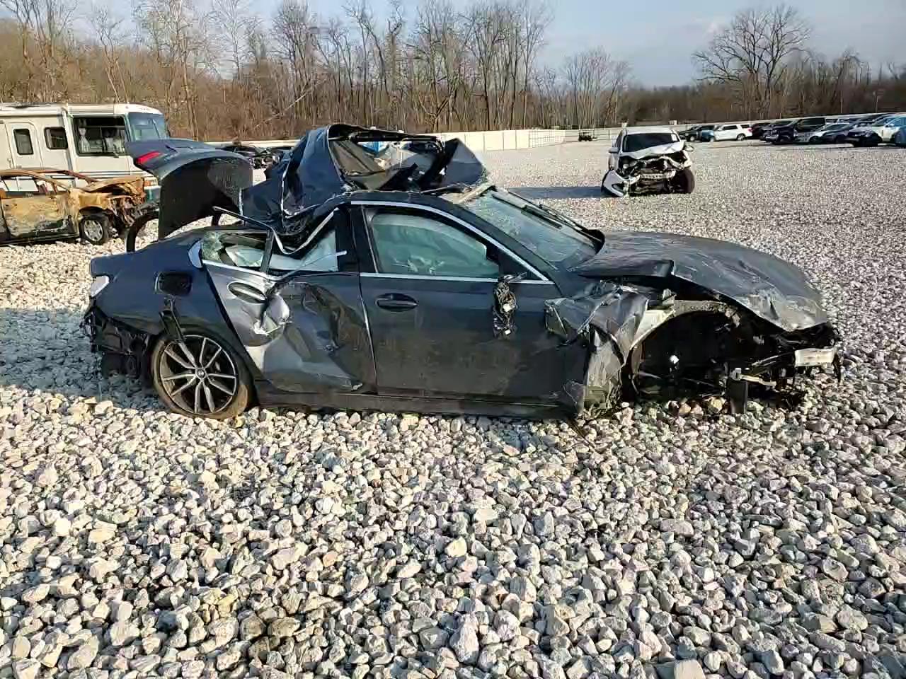 Фото: 3MW5R7J06L8B26955