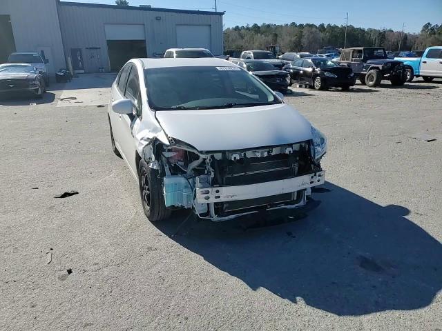 2014 Toyota Prius - Image 14