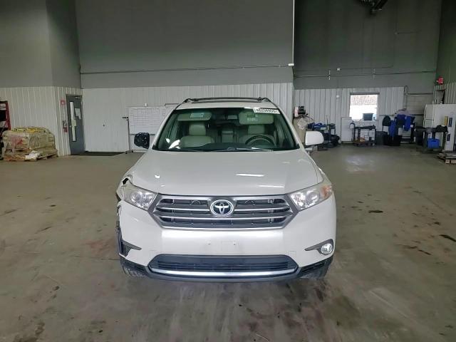 2012 Toyota Highlander - Image 11