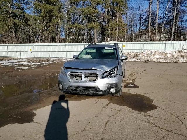 2019 Subaru Outback - Image 11