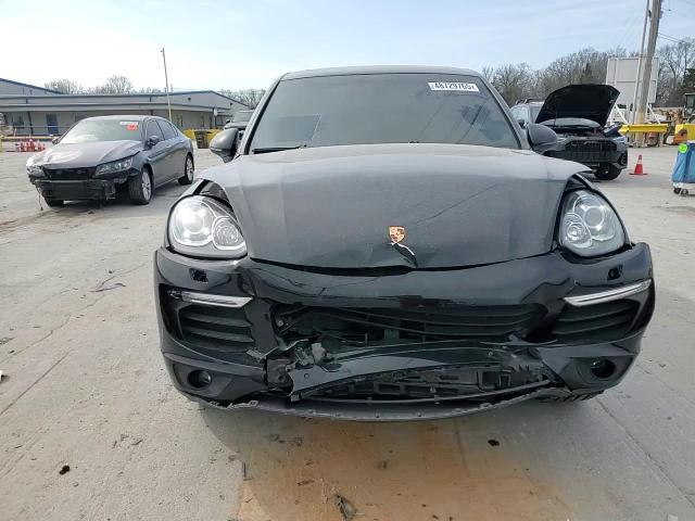2018 Porsche Cayenne - Image 12