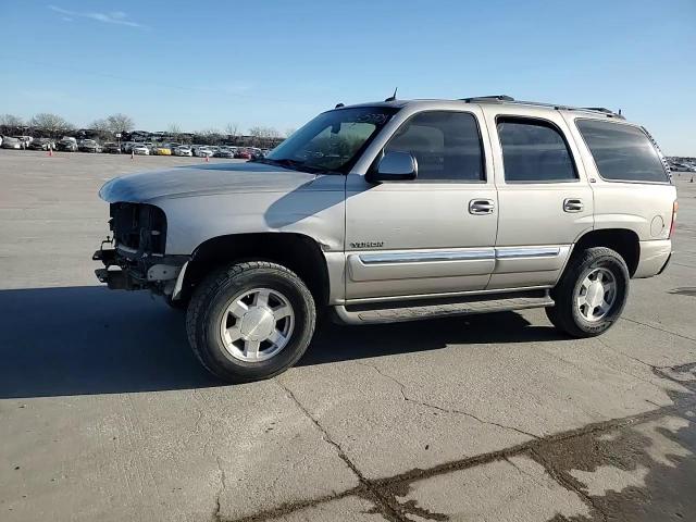 2004 GMC Yukon - Image 12