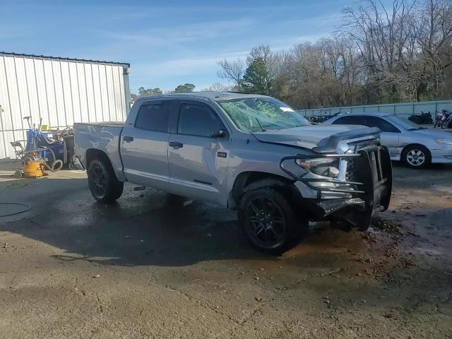 2019 Toyota Tundra - Image 13