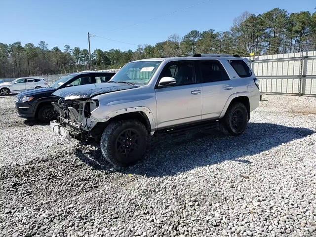2022 Toyota 4Runner - Image 15