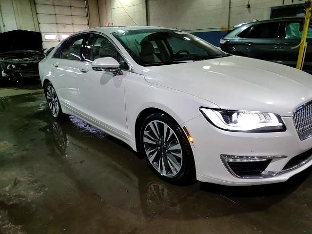 2019 Lincoln MKZ - Image 14