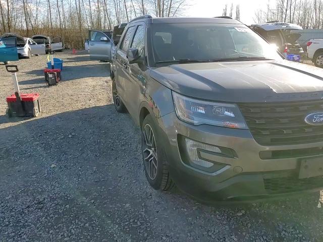 2016 Ford Explorer - Image 12