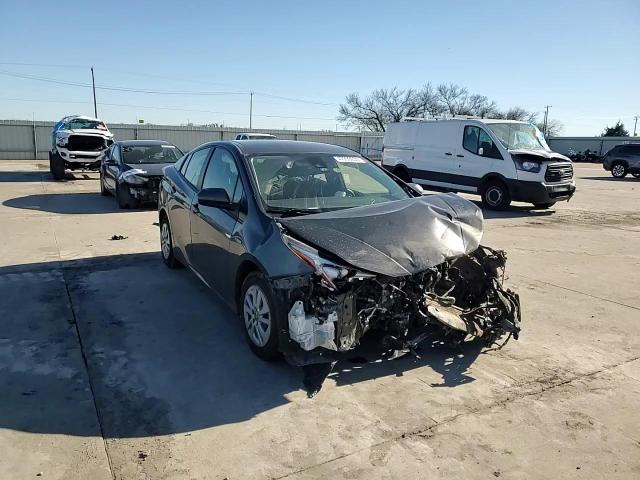 2018 Toyota Prius - Image 11