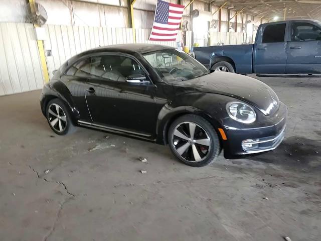 2012 Volkswagen Beetle - Image 10