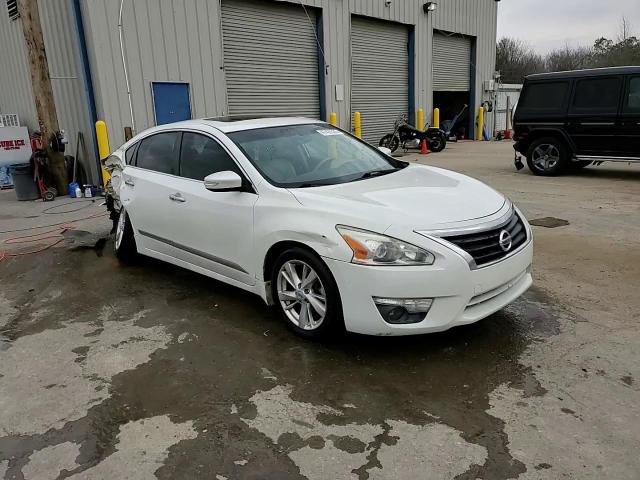 2014 Nissan Altima - Image 13