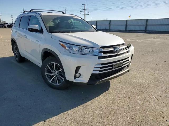 2018 Toyota Highlander - Image 12