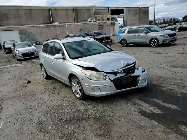 2010 Hyundai Elantra - Image 10