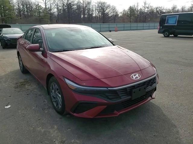 2024 Hyundai Elantra - Image 11