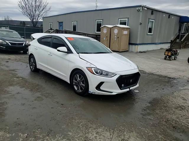 2018 Hyundai Elantra - Image 13
