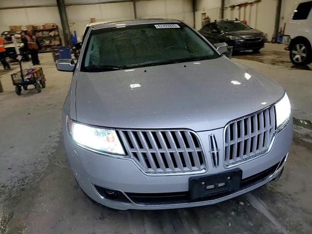 2010 Lincoln MKZ - Image 11