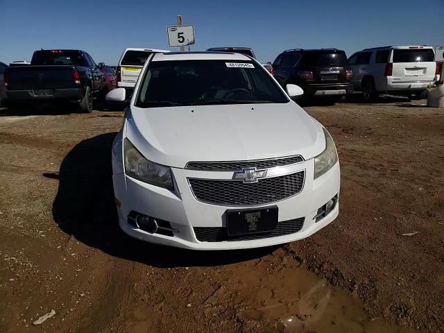 2014 Chevrolet Cruze - Image 10