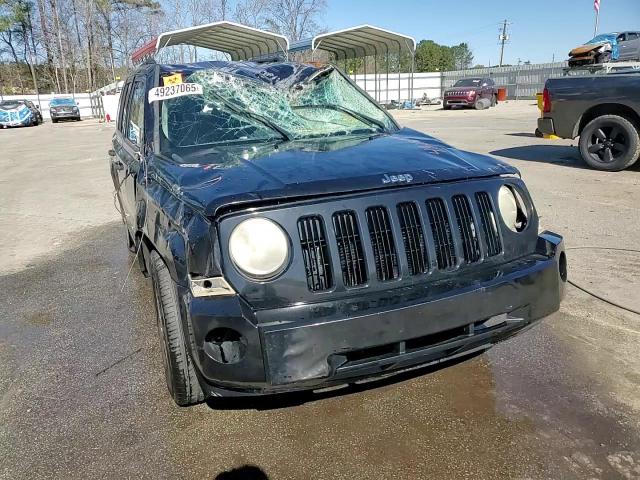 2013 Jeep Liberty (Patriot) - Image 14