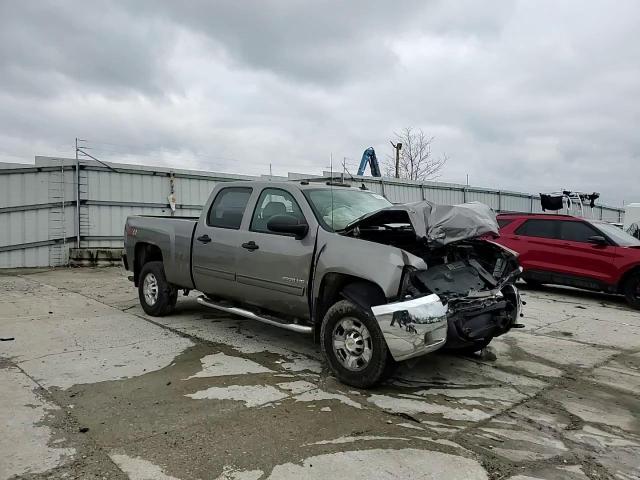 2009 Chevrolet Silverado - Image 11
