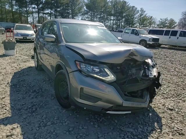 2018 Nissan Rogue - Image 11