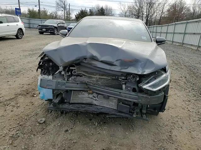 2020 Ford Fusion - Image 11