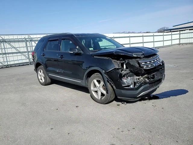 2016 Ford Explorer - Image 11