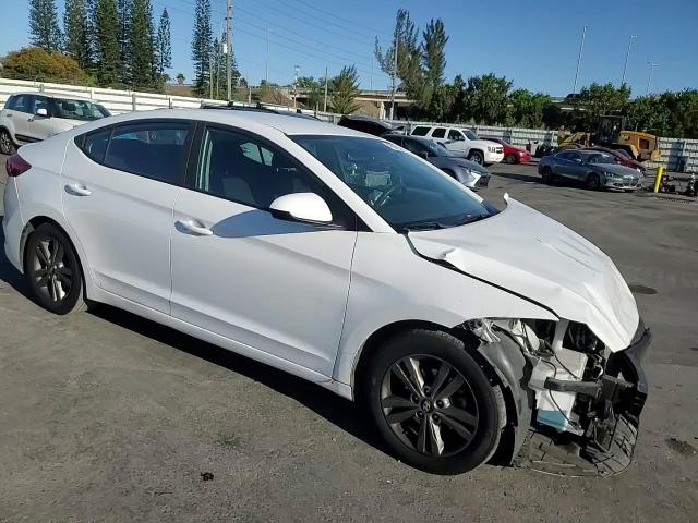2018 Hyundai Elantra - Image 10