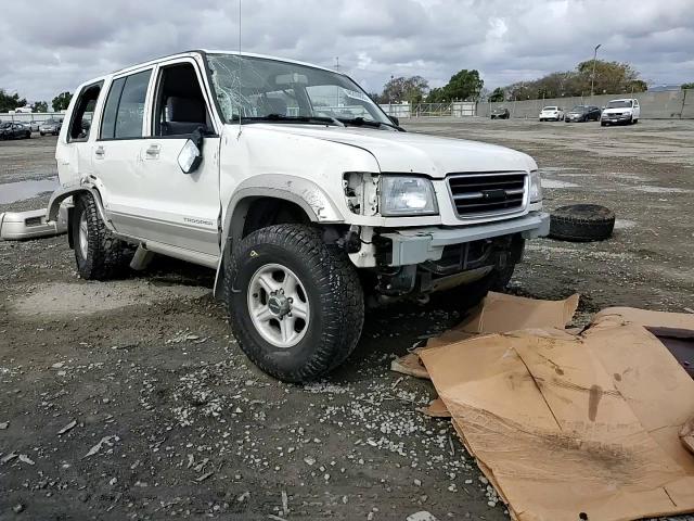 1999 Isuzu Trooper - Image 11