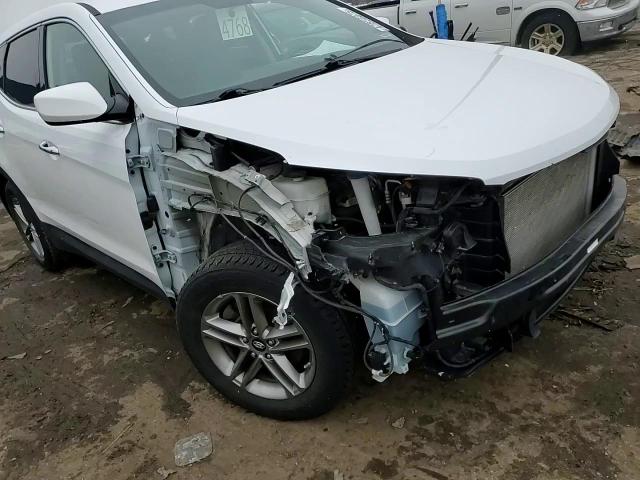 2017 Hyundai Santa Fe - Image 11