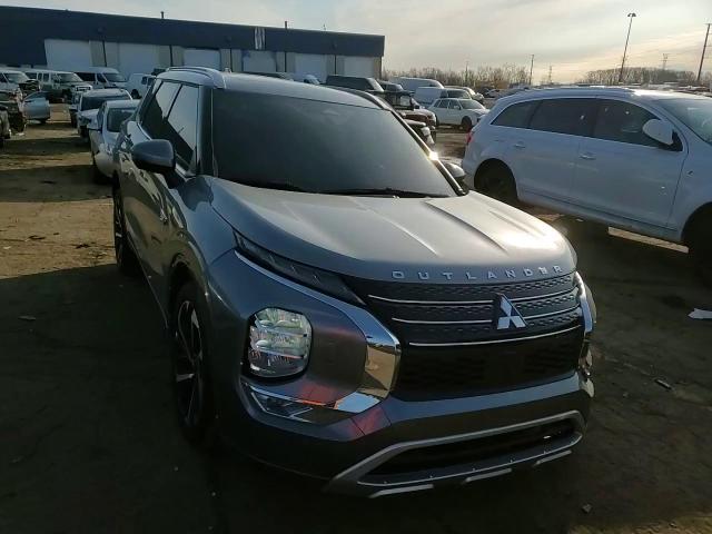 2024 Mitsubishi Outlander - Image 11