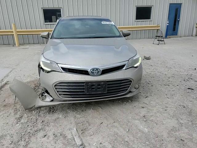 2015 Toyota Avalon - Image 10