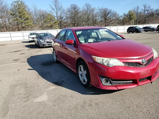 2013 Toyota Camry - Image 11